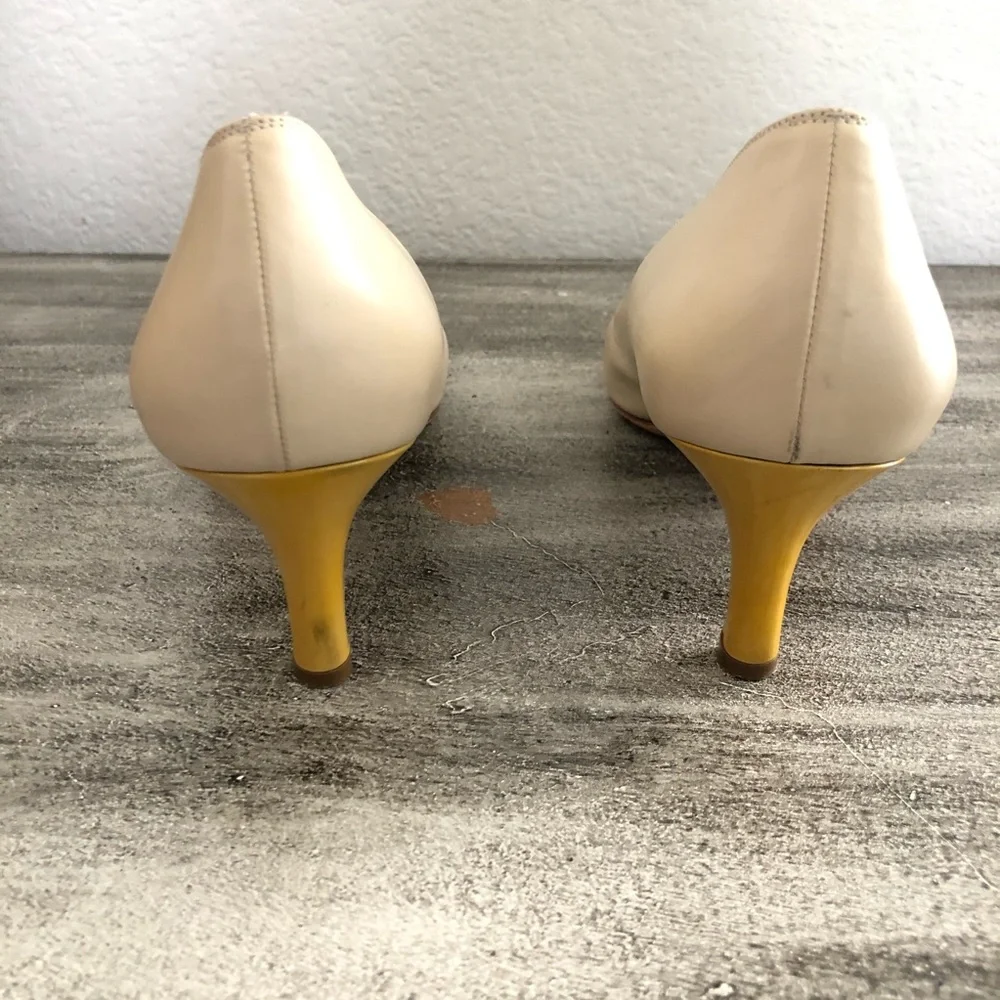 Salvatore Ferragamo Vintage Nude Color Block Heels - Picture 4 of 13